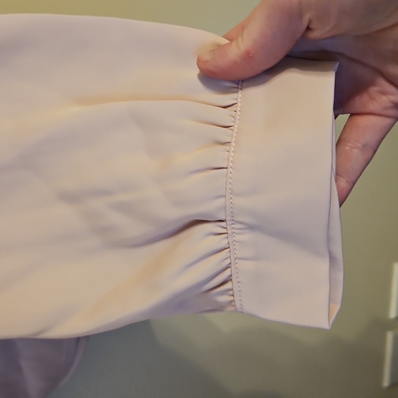 Allegra K Pale Pink V Neck Blouse. NWT - Picture 4 of 7